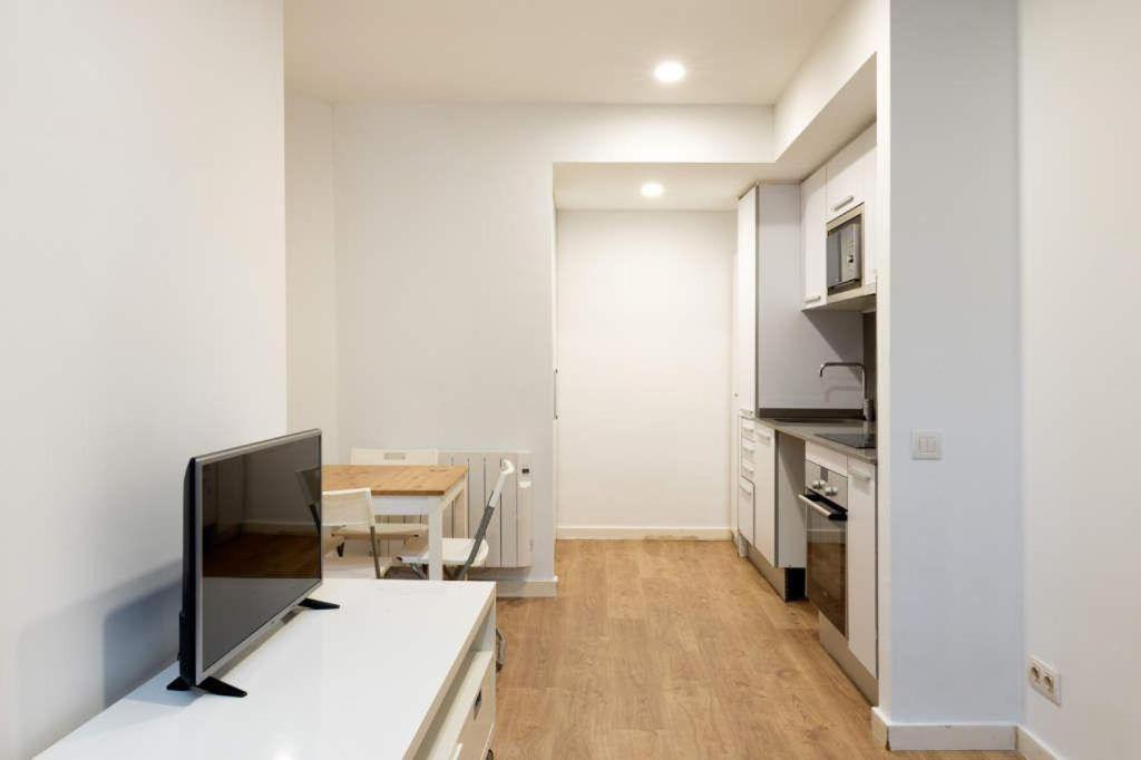 Apartment Live Camp Nou L'Hospitalet de Llobregat Exterior photo