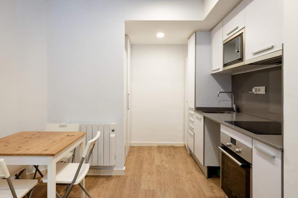 Apartment Live Camp Nou L'Hospitalet de Llobregat Exterior photo